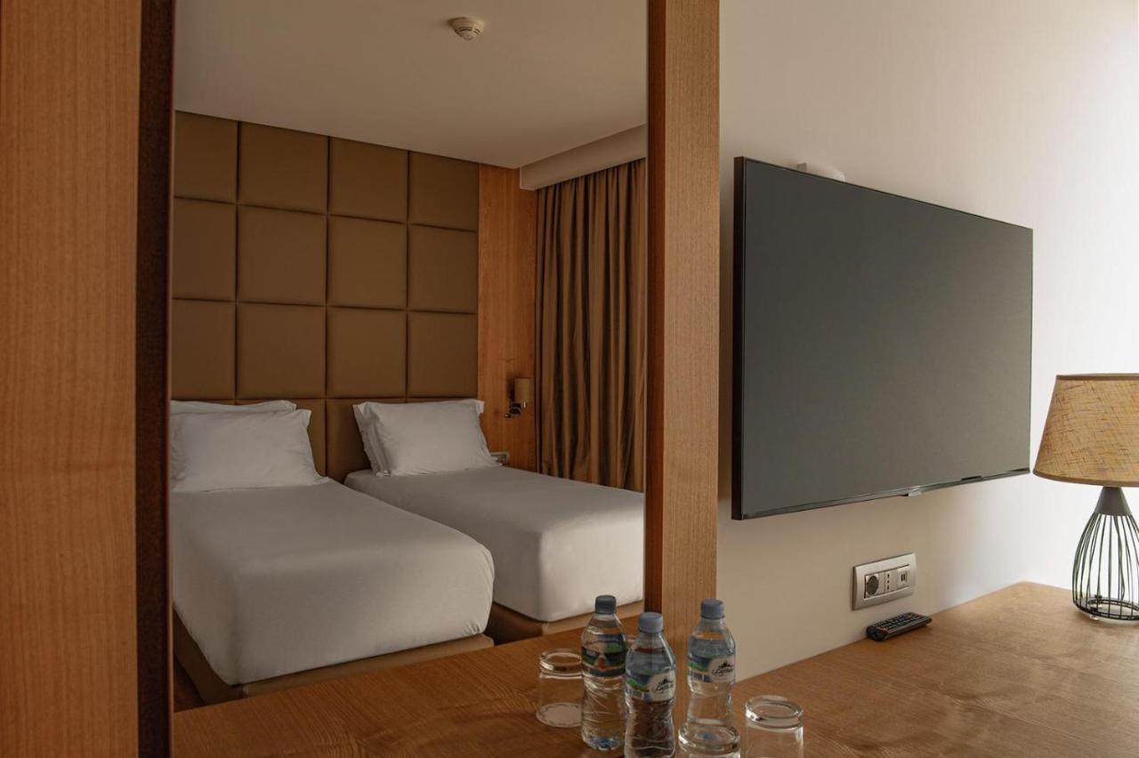 Amare Hotel Shengjin Exterior photo